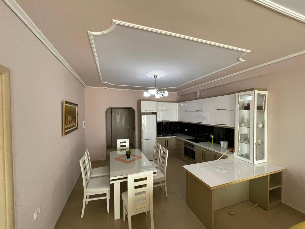 Flower Apartment Sarande Exterior photo